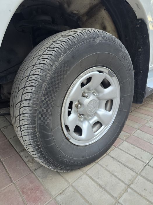 Срочно продам шины с дискамисками