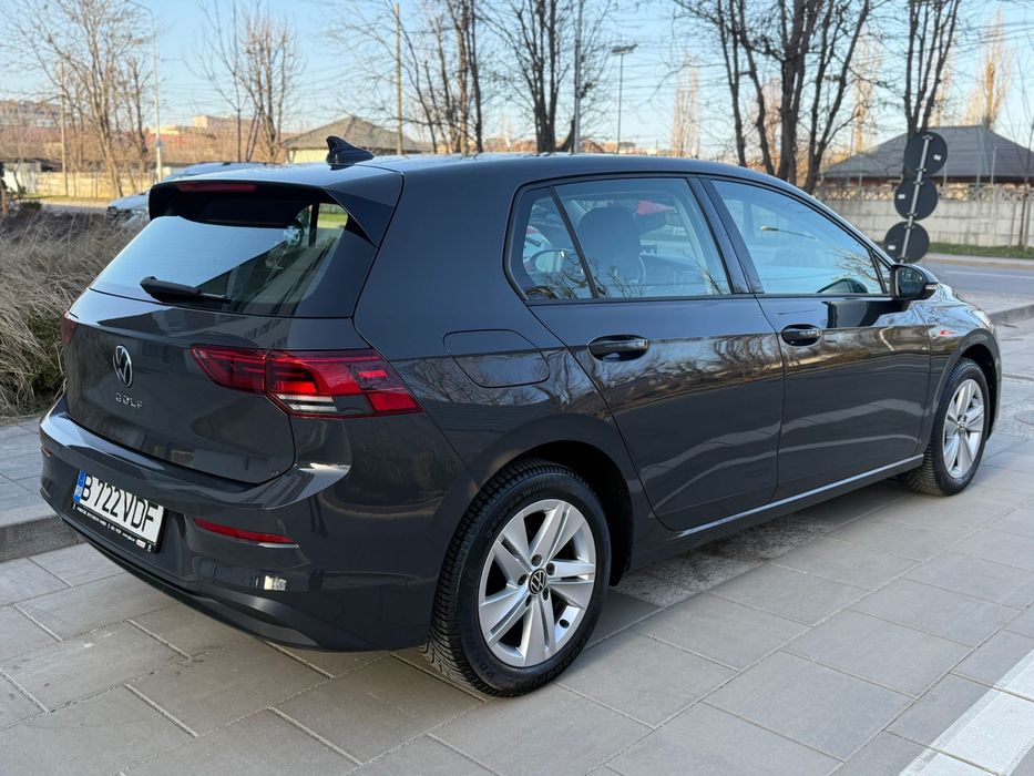 Volkswagen   Golf 8 Impecabil 2.0 TDI  Accept Test La Reprezentanta