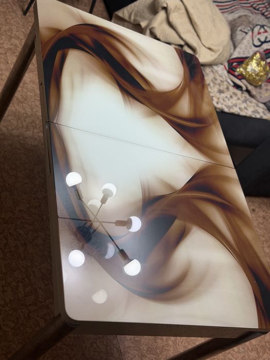 Продам стол кухоный