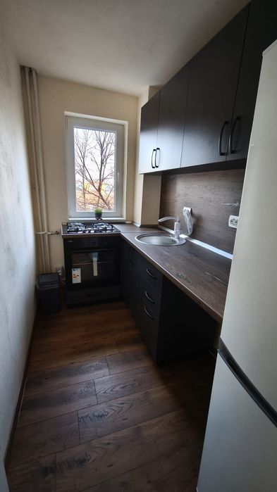 De închiriat - Apartament 3 camere