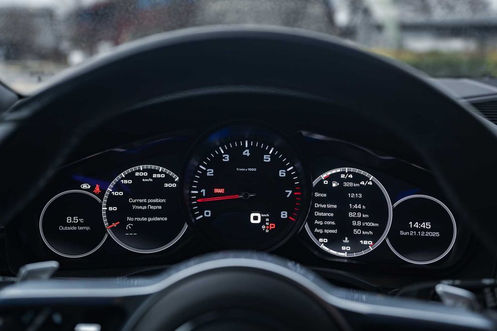 Porsche Cayenne 2021 V6 Premium package / 96 000km