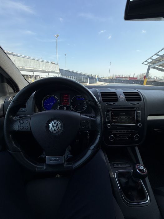 Vw Golf 5 GTI  .