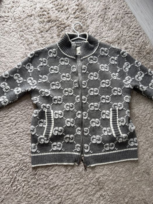 Gucci жилетка сива