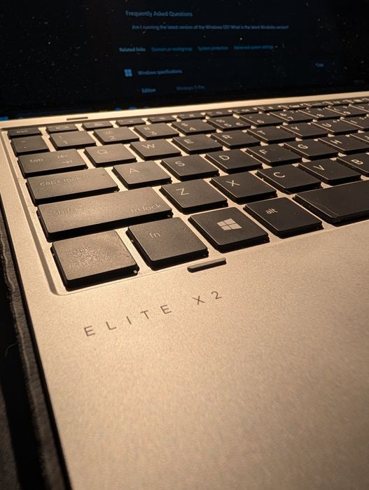 HP Elite x2 G4 2 in 1 Ultraportabil Ultrabook
Intel i5-8365U,
16GB RAM