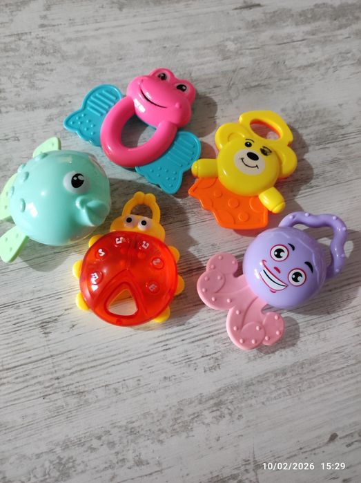 Бебешки играчки!