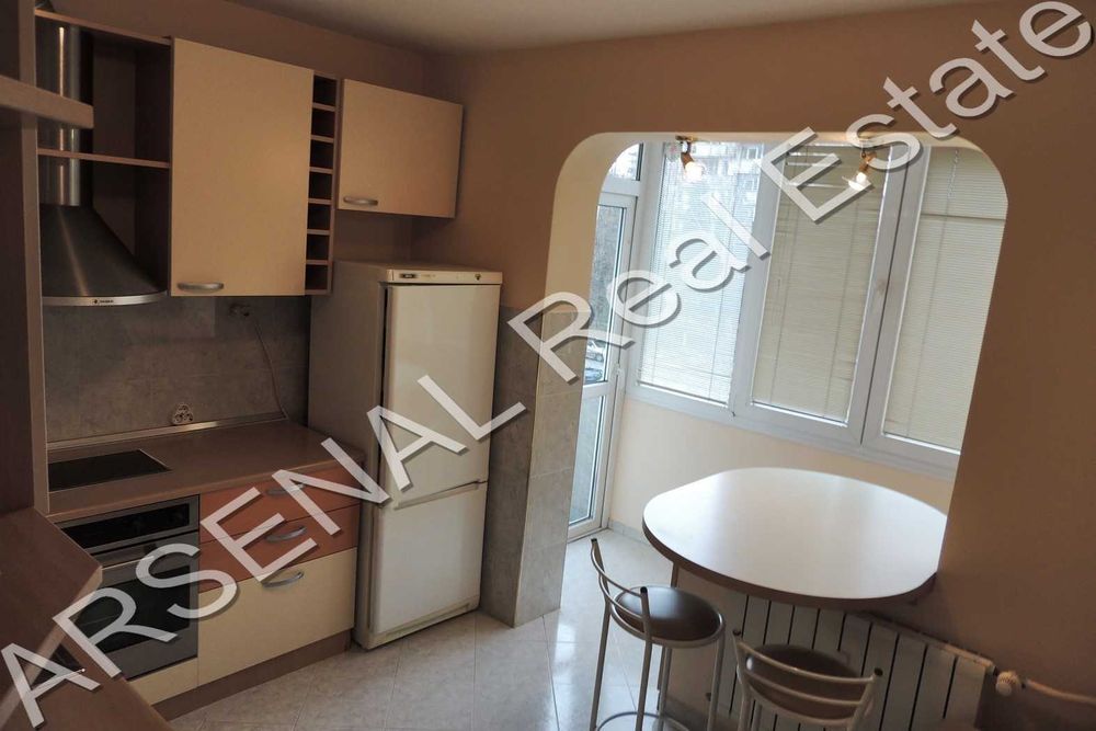 Дава се под наем Тристаен апартамент в София, Лозенец - 108 кв.м за 648.21 € - Снимка #2