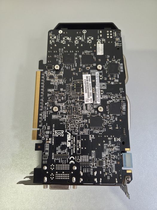 Placă video ASUS GeForce GTX 660 DirectCU II OC 2GB GDDR5 – HDMI / DP / 2x DVI