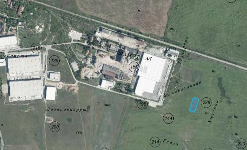 Имот в зона за промишлено строителство