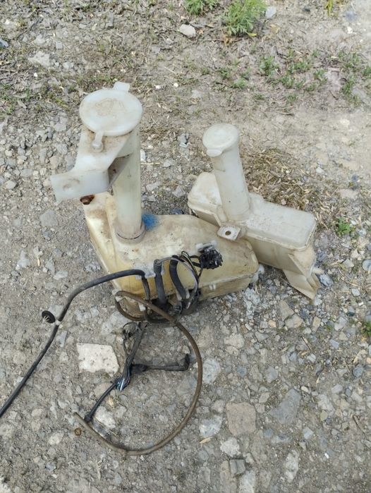 Запчасти от Митсубиси Каризмы