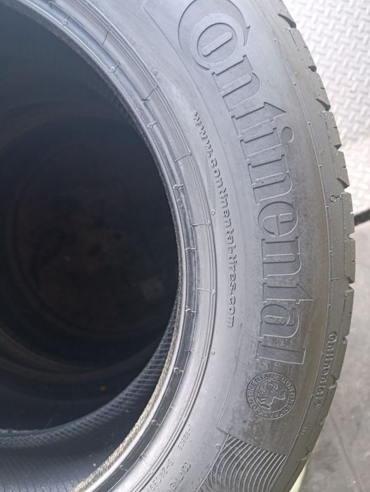 O anvelopă de vara 215 60 17 Continental