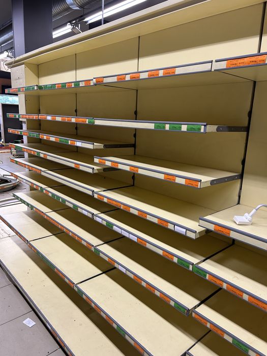 Стелаж за магазин  стенен