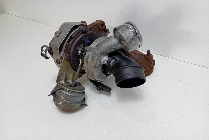 Turbina turbosuflanta 03g253016h Skoda Superb a 2-a generatie seria