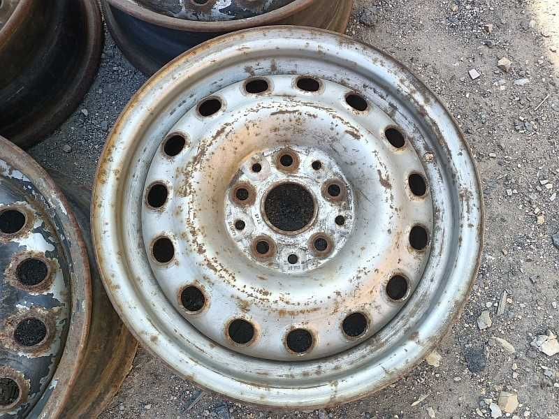 Продам оригинальные металлические диски на Ауди 100