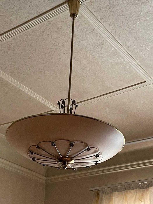 Старинная люстра