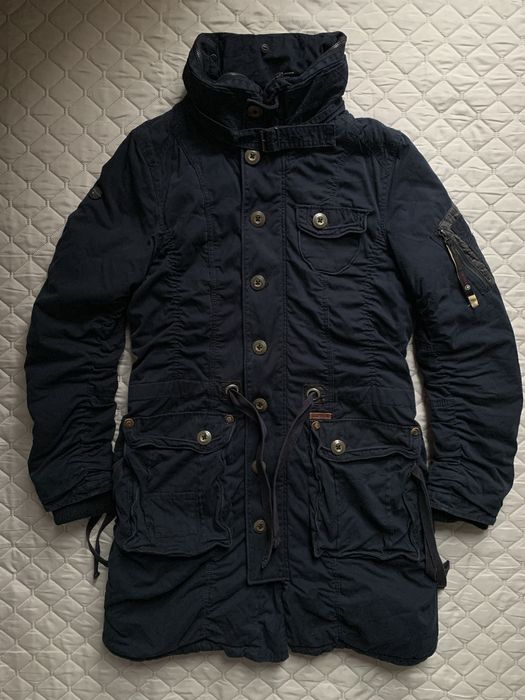 Geaca parka deosebita de dama Khujo  in stare impecabila