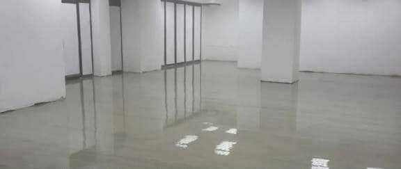 Саморазливна замазка