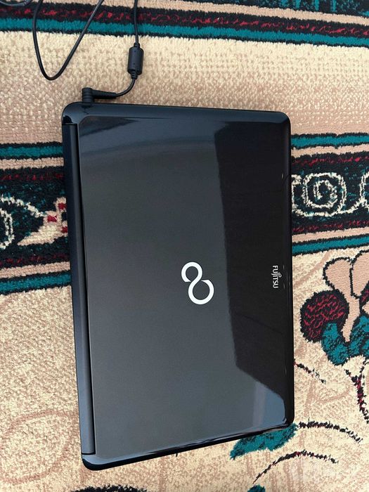 Fujitsu Lifebook AH530