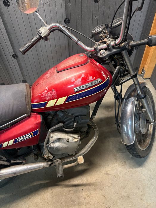 Motocicletă Honda, am fabricație 1979, funcționează bine