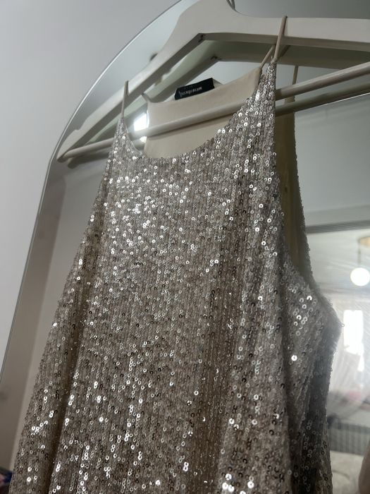 Нарядное платье Stradivarius