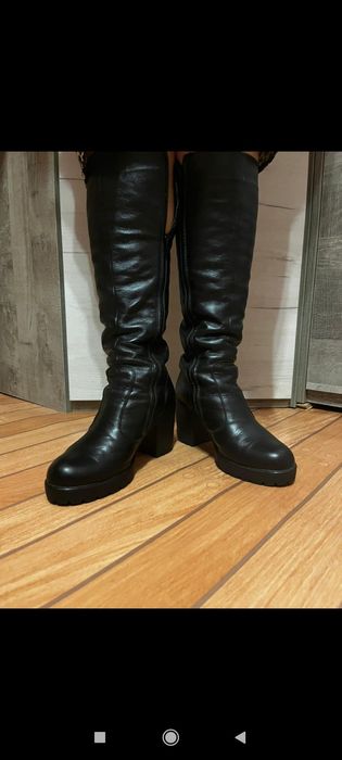 Сапоги женские, кожаные.
