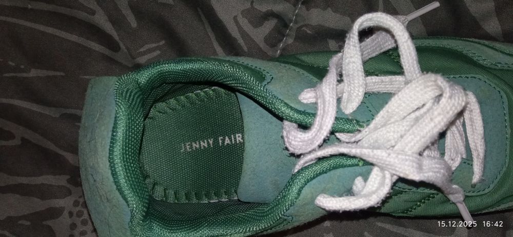 Дамски маратонки.Чисто нови!