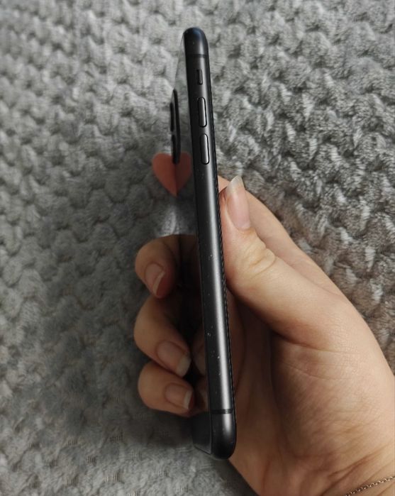 Iphone 11 negru capactiatea bateriei 90