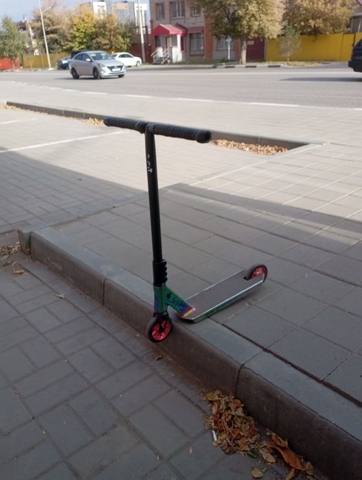 Трюковой самокат limit