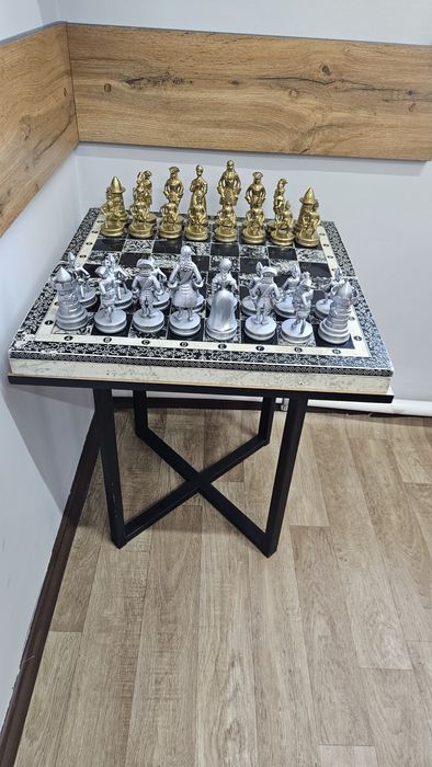 Shaxmat sotiladi xolati ideal razmeri 53 sm 53sm