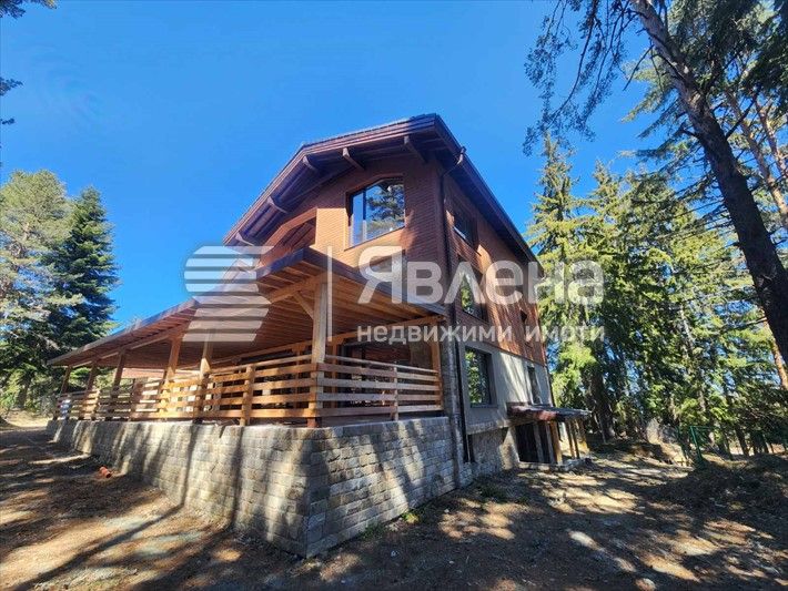 Продава се Къща в с. Бели Искър, Област София-област - 1006 кв.м за 596 €/кв.м - Снимка #1