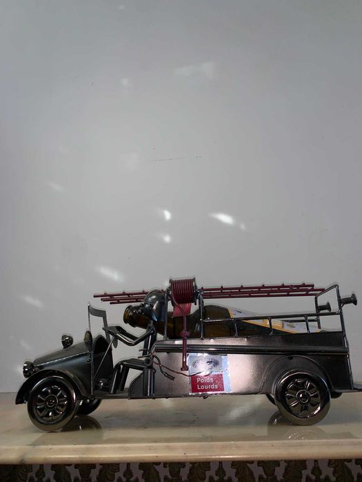 Suport de vin /Masina din fier