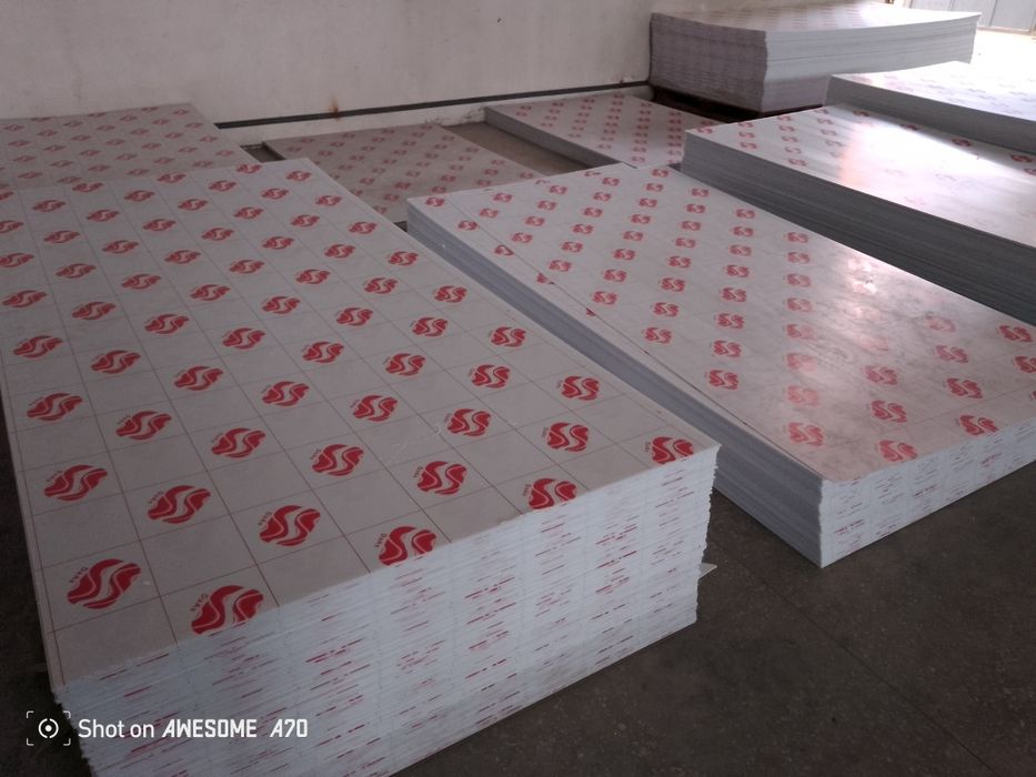 Оргстекло ва Фомекс ишлаб чикарамиз