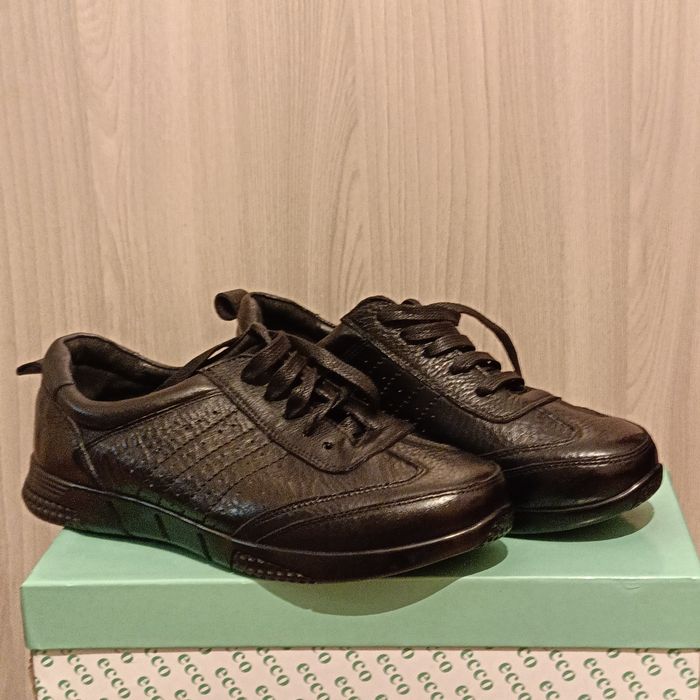 Экко кросовки мужские