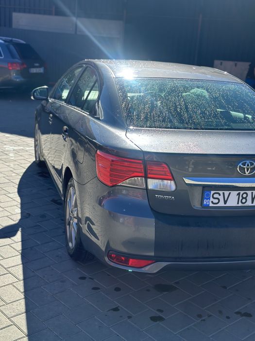 Toyota avensis 2012