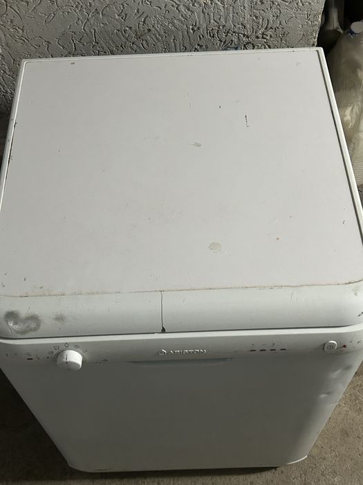 Ariston Посудомоечная машина