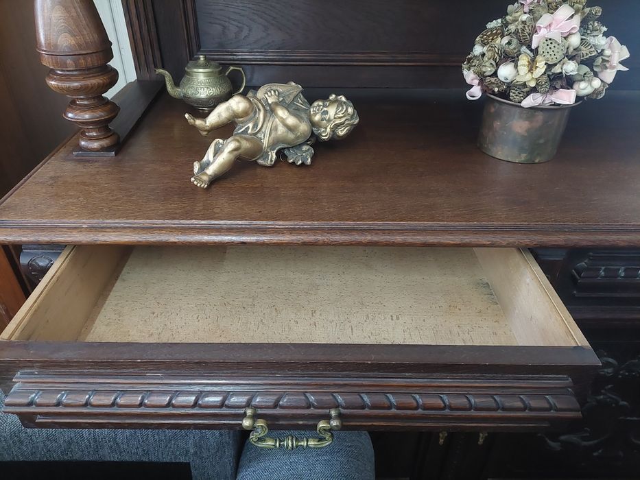 Vitrina second din lemn masiv