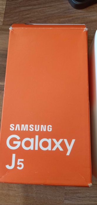 НОВ моб.телефон Samsung Galaxy J5 (2016) (SM-J510F) 16GB, черен цвят