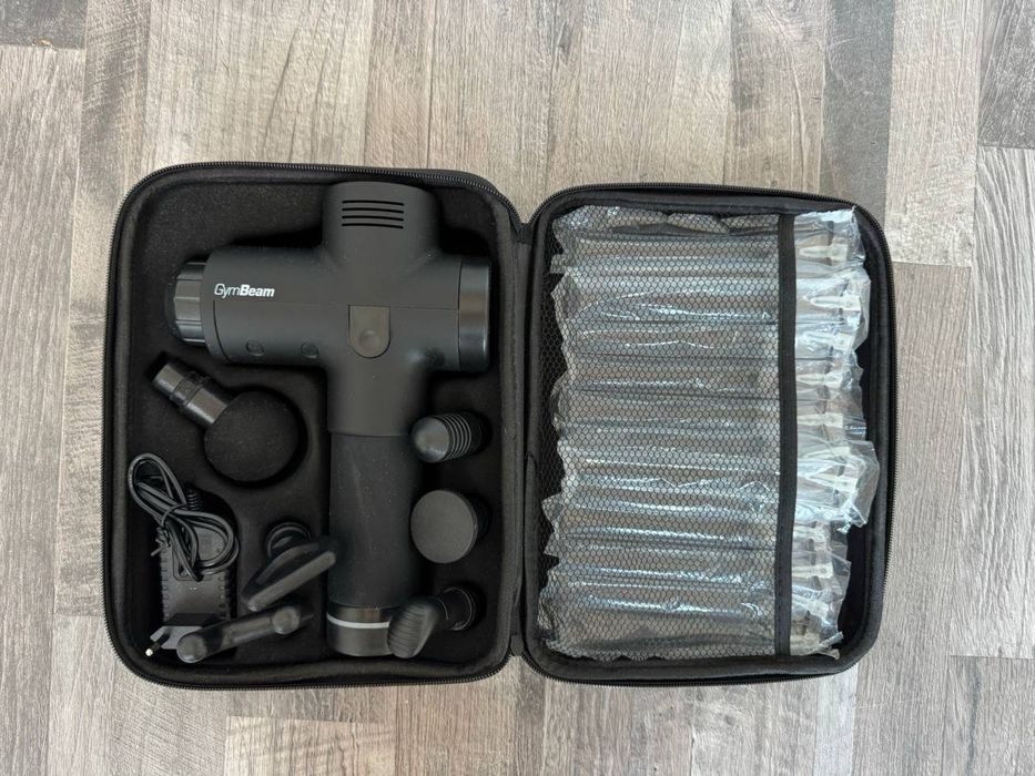 Vând pistol de masaj GymBeam Black