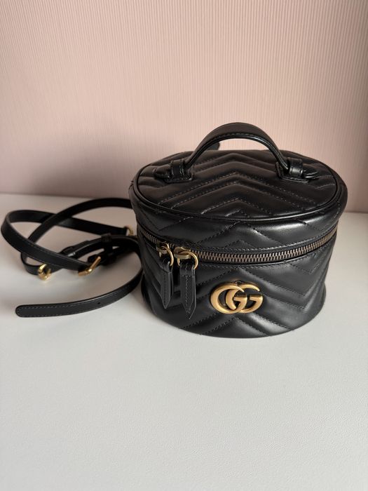 Малка vanity чанта- раничка на Gucci