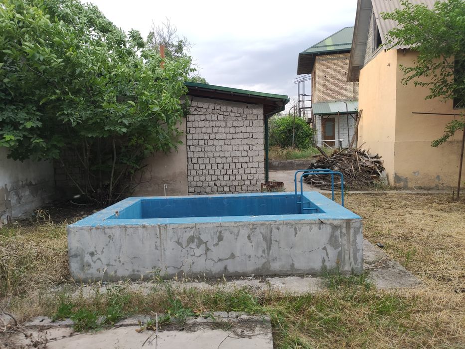 Тузель земельный участок 9.5 соток . От нового Узбекистан парка пару к