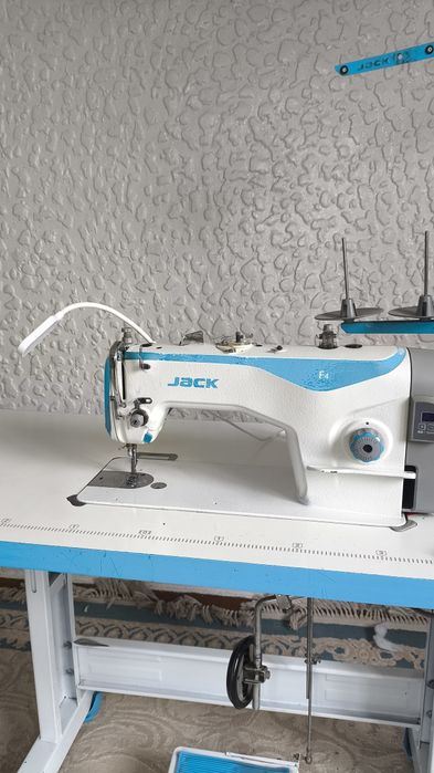 Срочно тыгын машинка jack f4