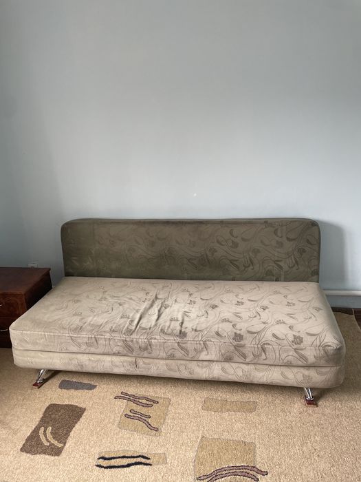 Продается диван.