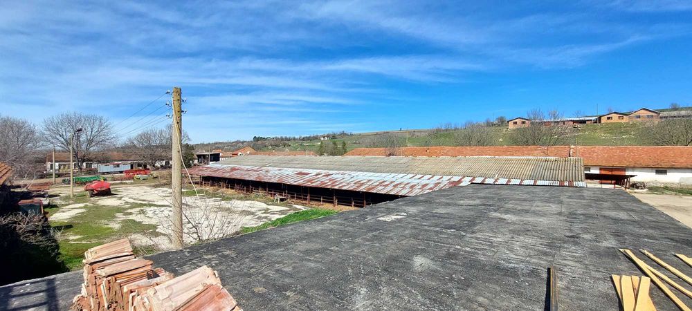 Промишлени згради продавам