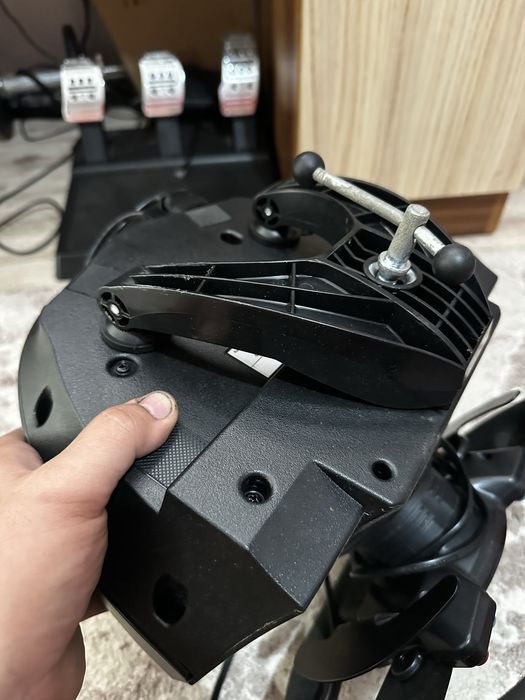 Thrustmaster T300 Ferrari Alcantara Edition