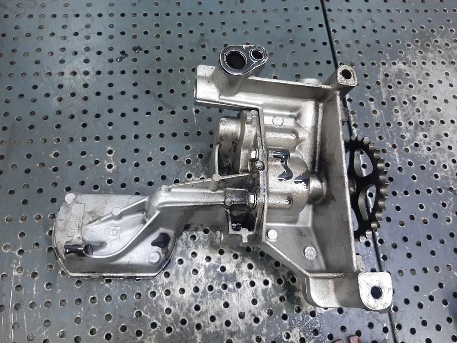 pompa ulei 2.0 tdci ford s-max focus 2 peugeot 407  9431291021