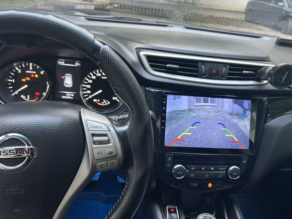 Nissan j 11 2014, 4x4