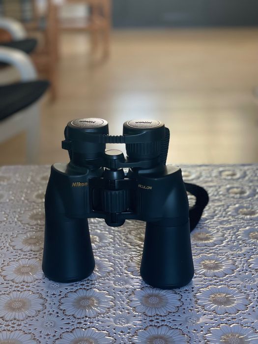 Бинокъл Nikon Aculon A211 10-22X50