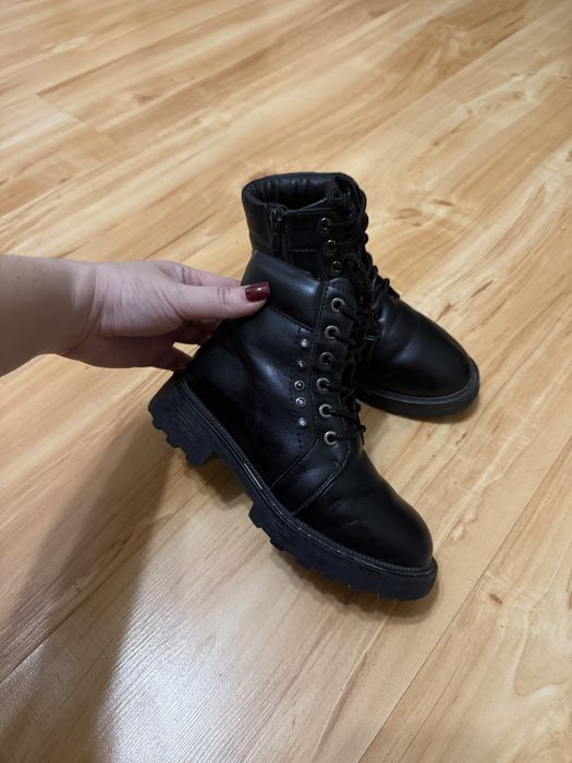 Продам сапожки для девочки