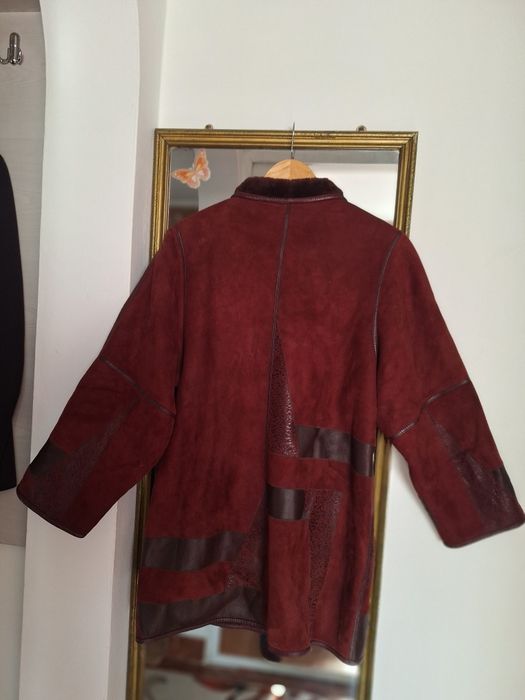 Cojoc, haină de iarnă piele întoarsă