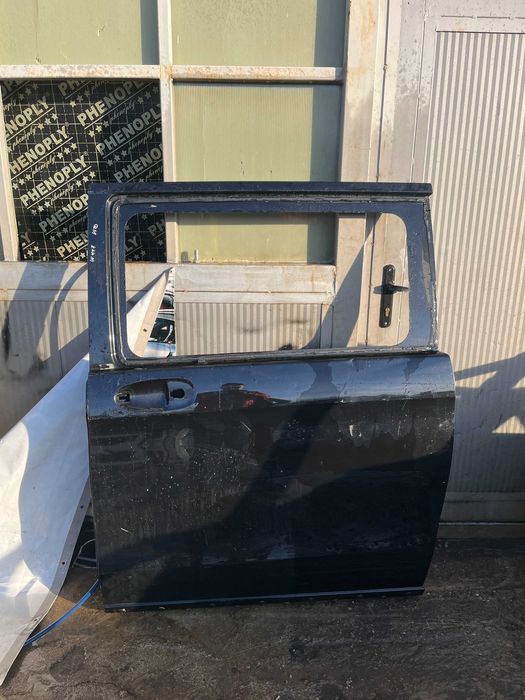 4 броя задна дясна и 1 брой задна лява врата Mercedes Vito W447