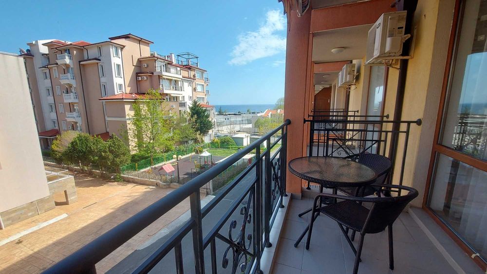 Дава се под наем Двустаен апартамент в Свети Влас - 50 кв.м за 1000 € - Снимка #2